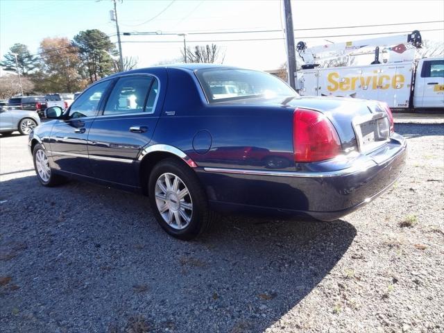 2007 Lincoln Town Car Signature Limited