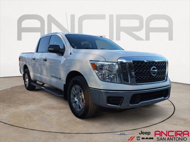 2018 Nissan TITAN SV