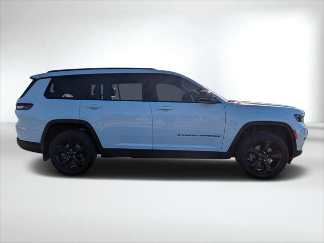 2023 Jeep Grand Cherokee L Altitude 4x2