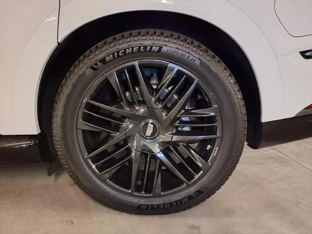2025 Cadillac Escalade Sport 2