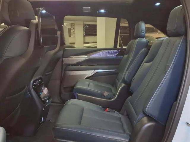 2025 Cadillac Escalade Sport 2