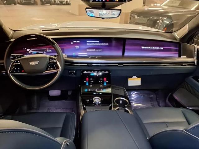 2025 Cadillac Escalade Sport 2