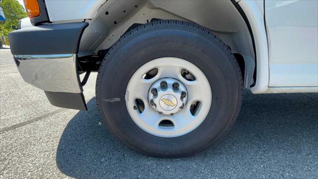 2025 Chevrolet Express Cargo Van RWD 2500 Regular Wheelbase WT