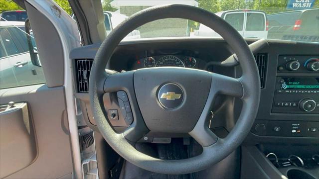 2025 Chevrolet Express Cargo Van RWD 2500 Regular Wheelbase WT