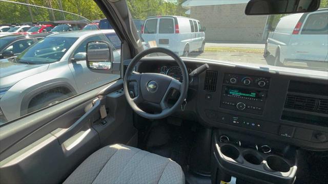 2025 Chevrolet Express Cargo Van RWD 2500 Regular Wheelbase WT