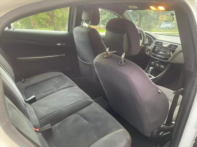 2014 Chrysler 200 LX