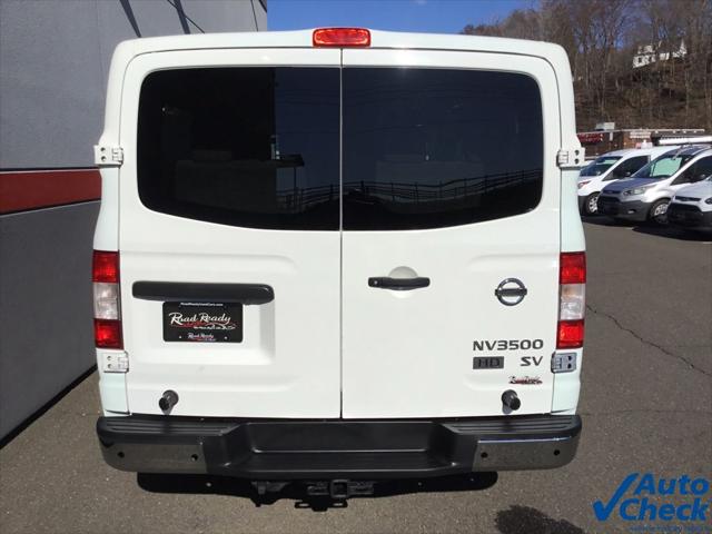 2015 Nissan 3500 SV V8