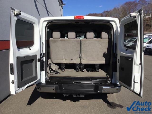 2015 Nissan 3500 SV V8