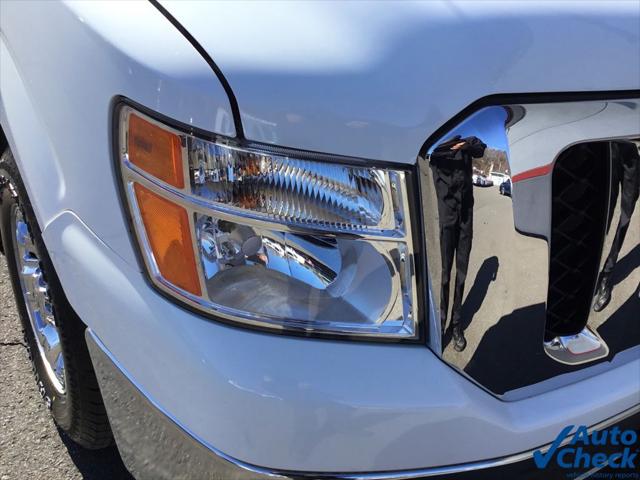 2015 Nissan 3500 SV V8