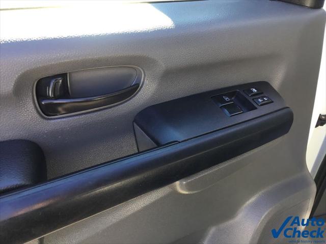 2015 Nissan 3500 SV V8