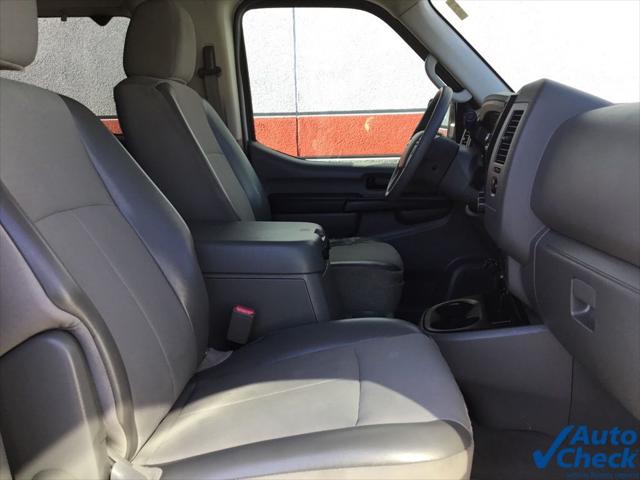 2015 Nissan 3500 SV V8