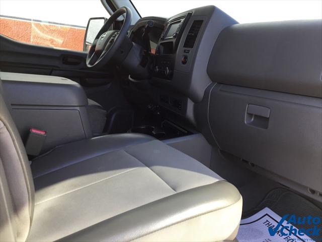 2015 Nissan 3500 SV V8