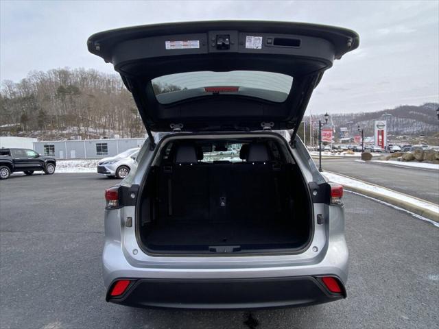 Used 2024 Toyota Highlander For Sale in Pikeville, KY