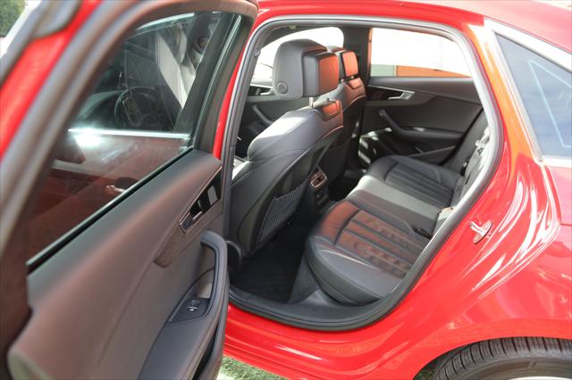 2022 Audi A4 Premium Plus 45 TFSI S line quattro S tronic