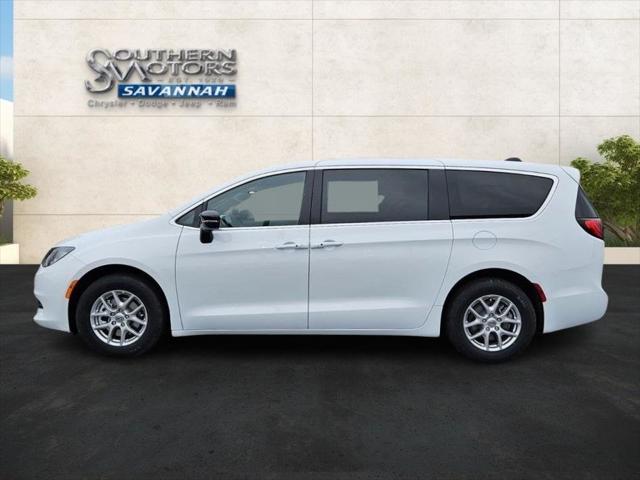 2025 Chrysler Voyager VOYAGER