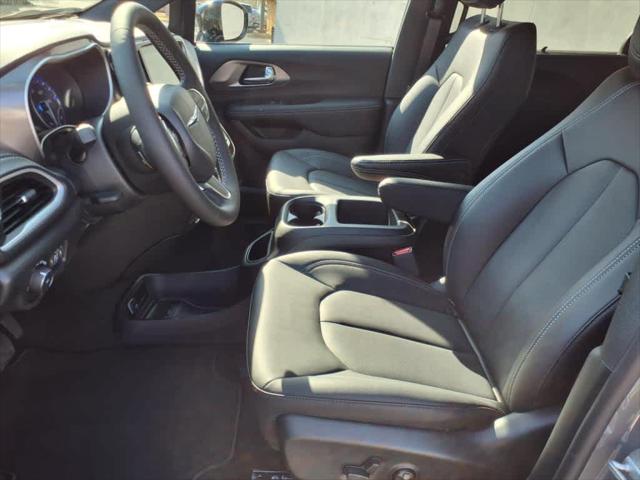 2025 Chrysler Pacifica PACIFICA SELECT 2025 Chrysler Pacifica PACIFICA SELECT