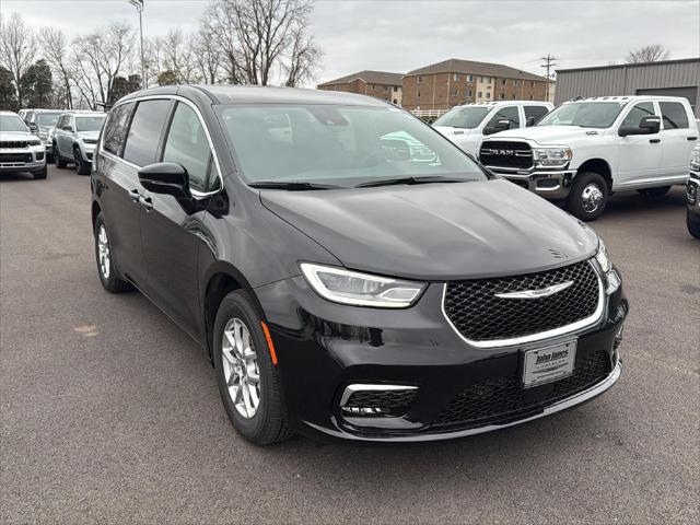 2025 Chrysler Pacifica PACIFICA SELECT