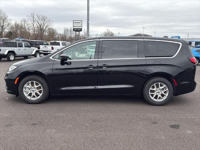 2025 Chrysler Pacifica PACIFICA SELECT