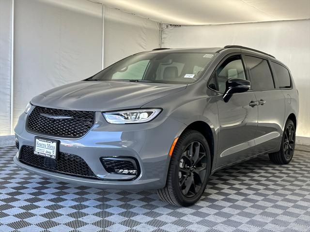2025 Chrysler Pacifica PACIFICA LIMITED AWD