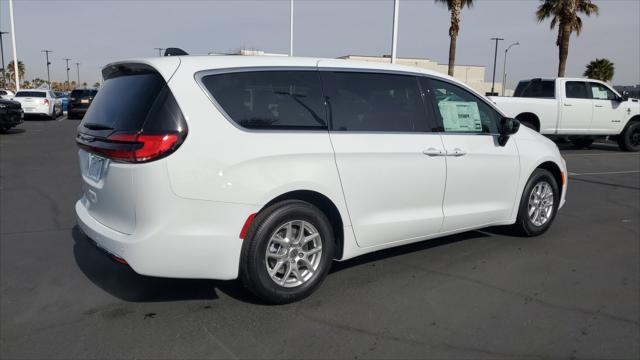 2025 Chrysler Pacifica PACIFICA SELECT