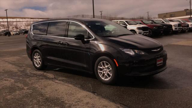 2025 Chrysler Voyager VOYAGER LX