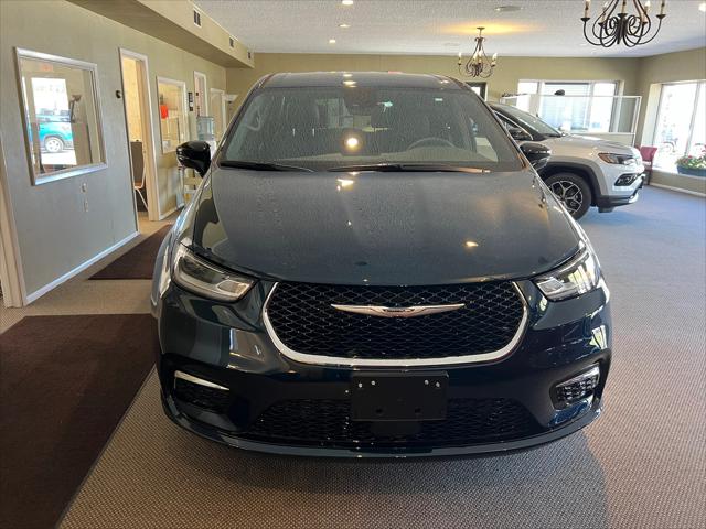 2025 Chrysler Pacifica PACIFICA SELECT AWD