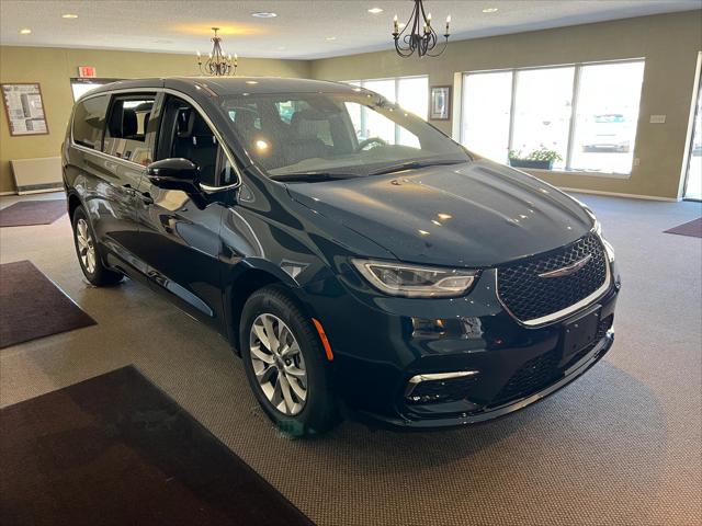 2025 Chrysler Pacifica PACIFICA SELECT AWD