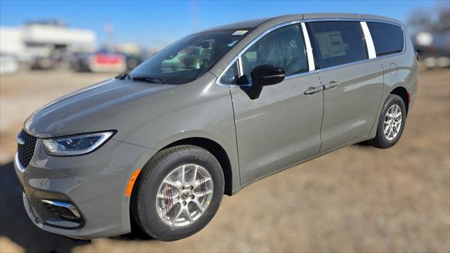 2025 Chrysler Pacifica PACIFICA SELECT
