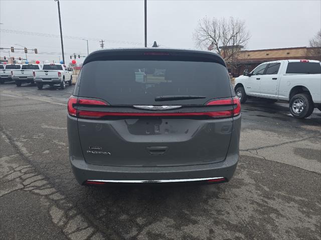 2025 Chrysler Pacifica PACIFICA SELECT