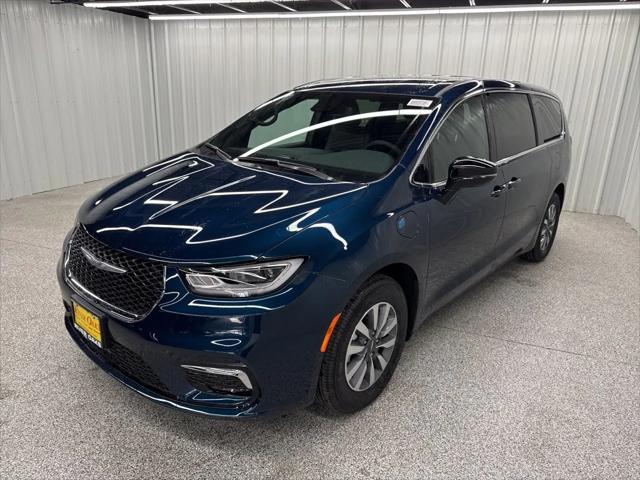 2025 Chrysler Pacifica Hybrid PACIFICA PLUG-IN HYBRID SELECT