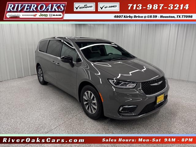 2025 Chrysler Pacifica Hybrid PACIFICA PLUG-IN HYBRID SELECT