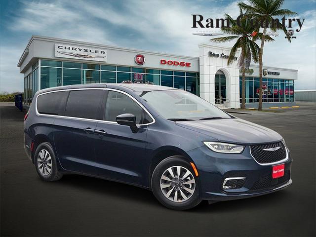 2025 Chrysler Pacifica Hybrid PACIFICA PLUG-IN HYBRID SELECT