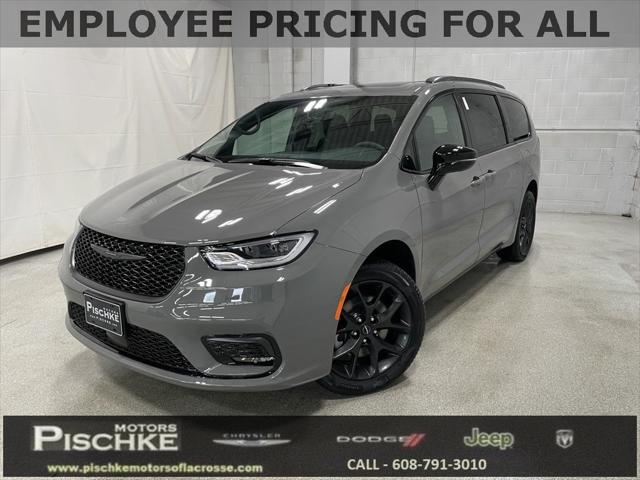 2025 Chrysler Pacifica PACIFICA LIMITED AWD