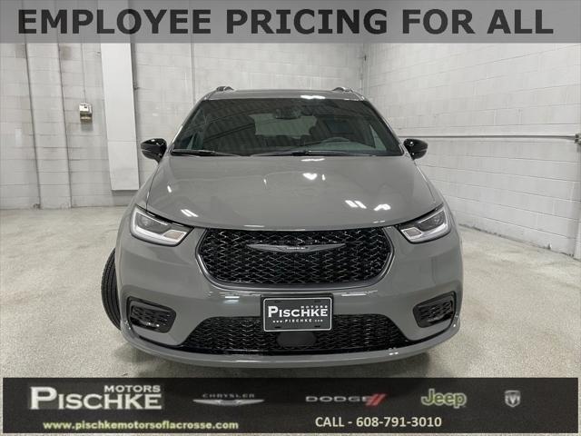 2025 Chrysler Pacifica PACIFICA LIMITED AWD