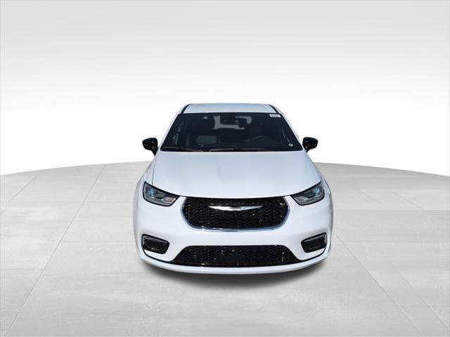 2025 Chrysler Pacifica PACIFICA SELECT