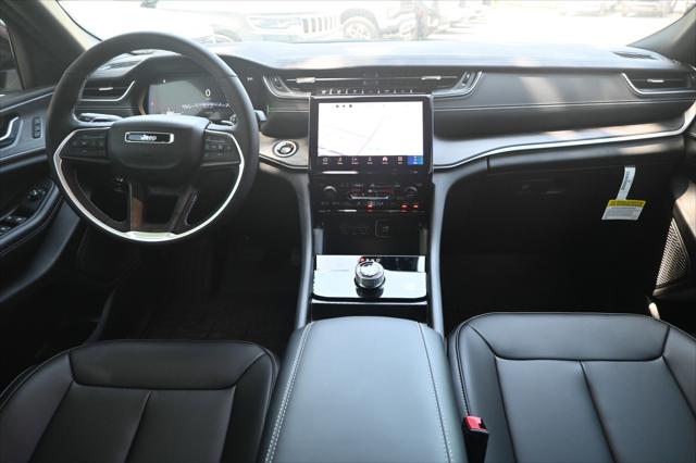 2025 Jeep Grand Cherokee GRAND CHEROKEE L LIMITED 4X2