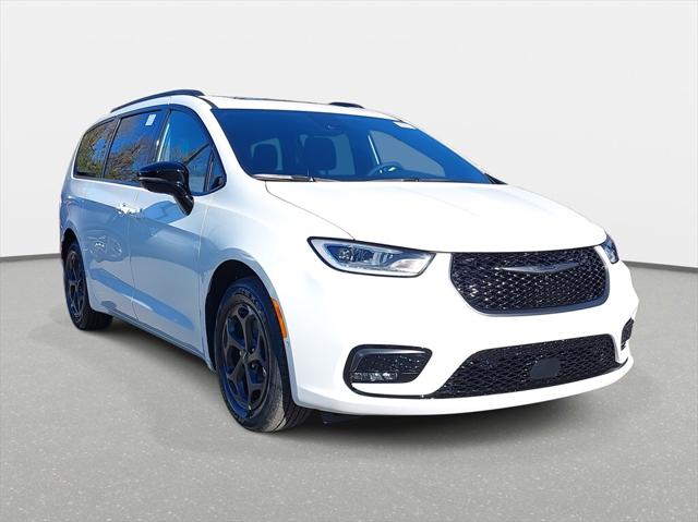 2025 Chrysler Pacifica Hybrid PACIFICA PLUG-IN HYBRID S APPEARANCE
