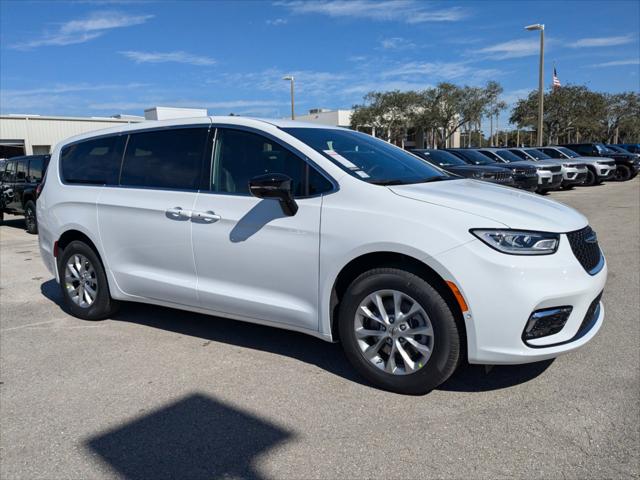 2025 Chrysler Pacifica PACIFICA SELECT AWD