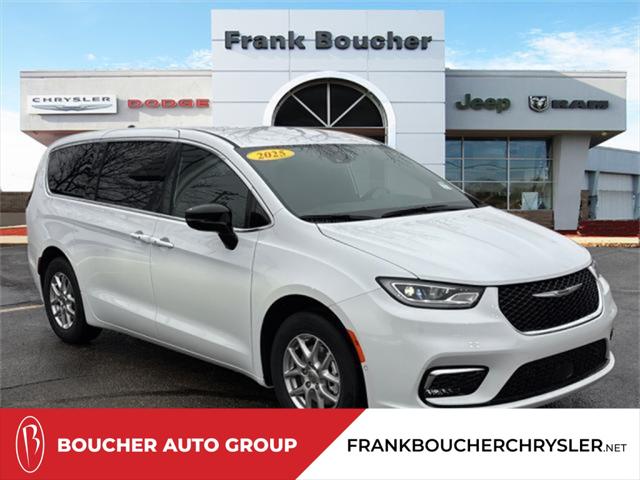 2025 Chrysler Pacifica PACIFICA SELECT