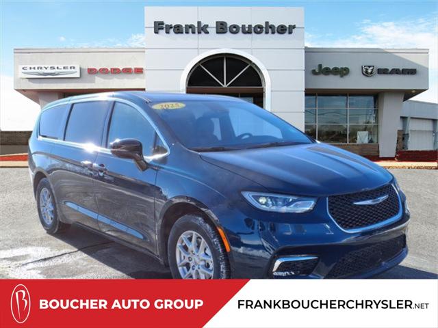 2025 Chrysler Pacifica PACIFICA SELECT