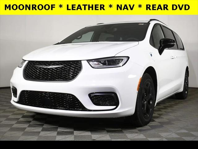 2025 Chrysler Pacifica Hybrid PACIFICA PLUG-IN HYBRID S APPEARANCE