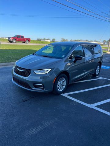 2025 Chrysler Pacifica PACIFICA SELECT