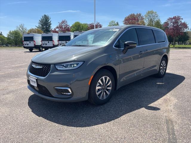 2025 Chrysler Pacifica Hybrid PACIFICA PLUG-IN HYBRID SELECT