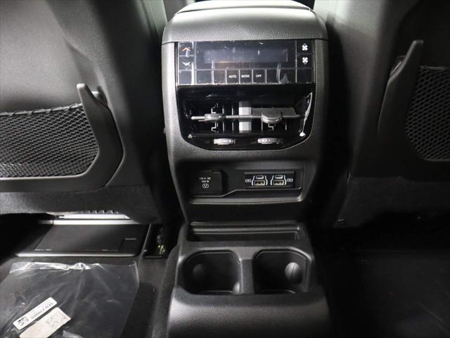 2025 Jeep Grand Cherokee L Laredo X 4x4