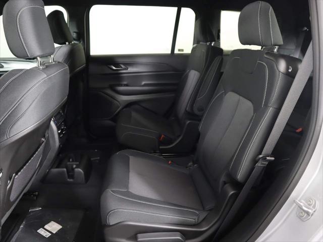 2025 Jeep Grand Cherokee L Laredo X 4x4