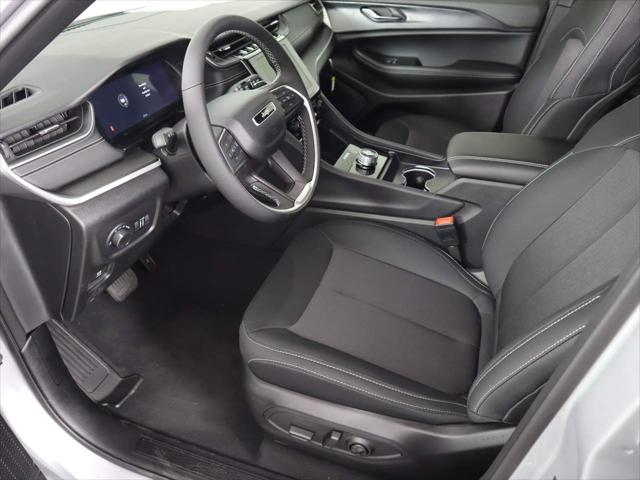 2025 Jeep Grand Cherokee L Laredo X 4x4