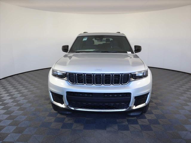2025 Jeep Grand Cherokee L Laredo X 4x4