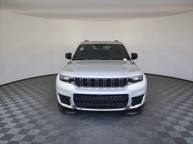 2025 Jeep Grand Cherokee GRAND CHEROKEE L LAREDO X 4X4