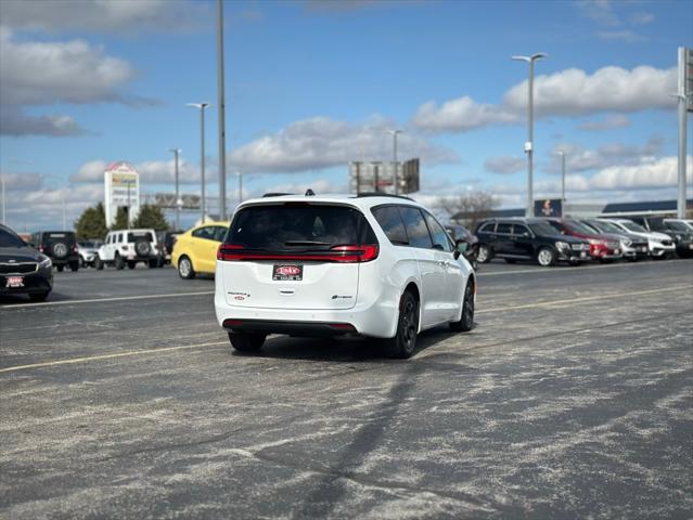 2025 Chrysler Pacifica Hybrid PACIFICA PLUG-IN HYBRID S APPEARANCE