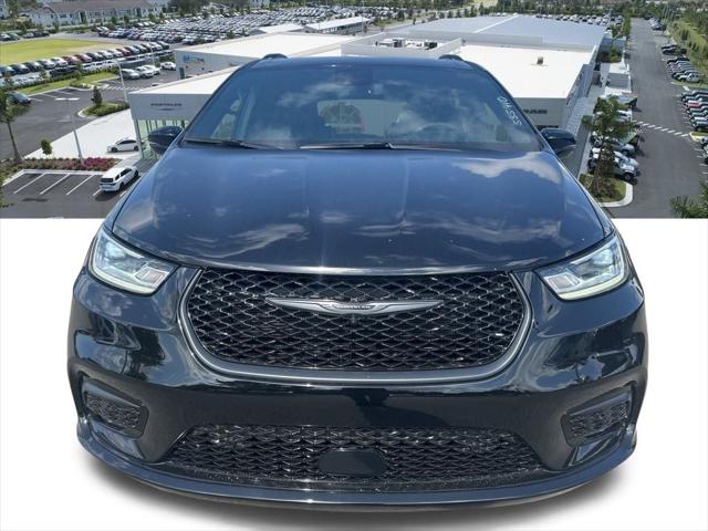 2025 Chrysler Pacifica PACIFICA LIMITED